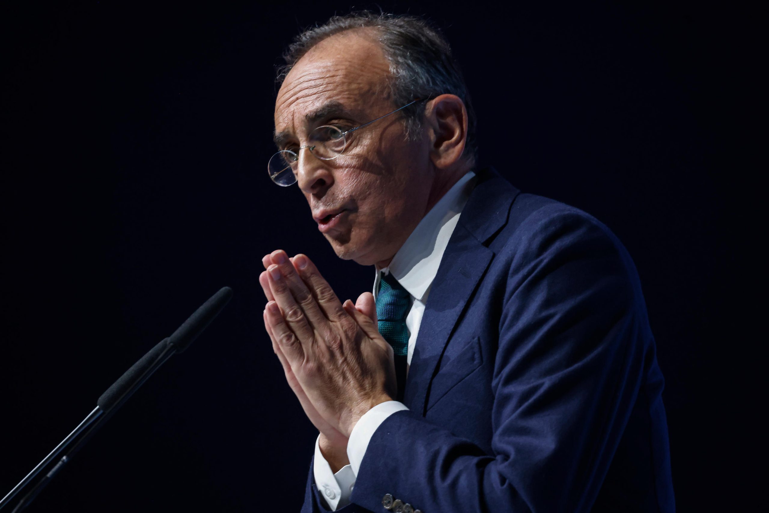 Défis Accrus pour Eric Zemmour et le Parti Reconquête