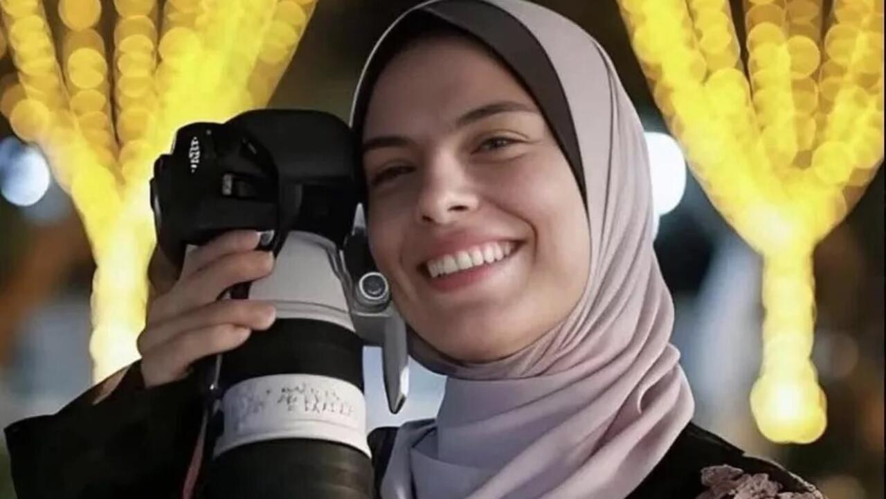 Cannes en deuil : un hommage à la photographe palestinienne Fatima Hassouna
