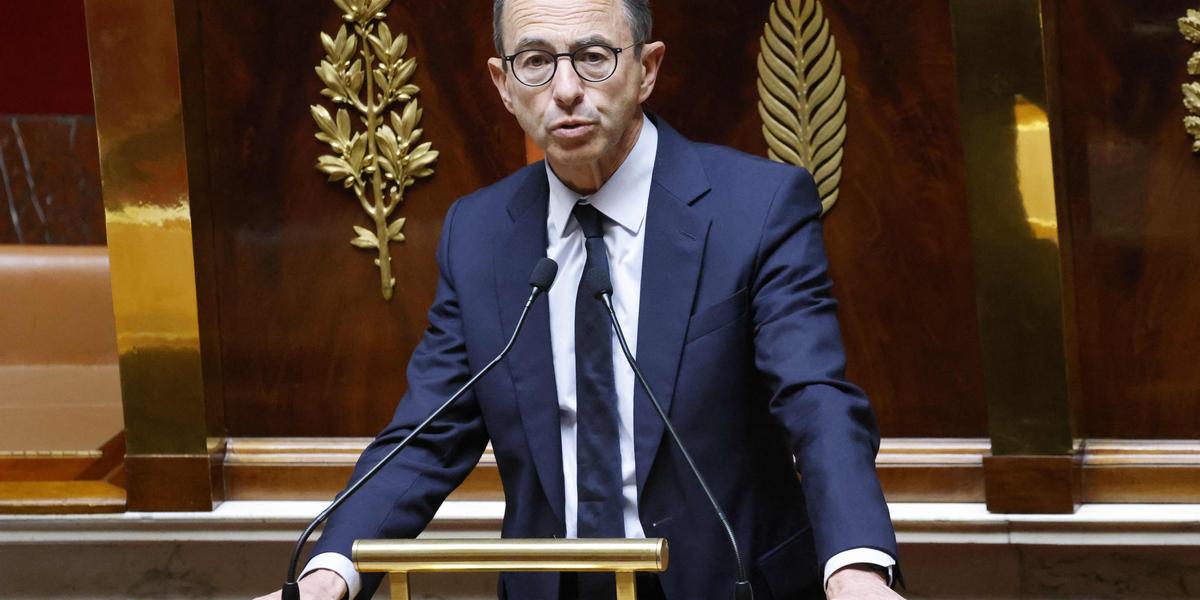 Titre : « Bruno Retailleau en mode offensive avant son meeting décisif »