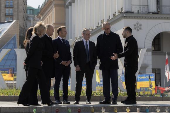 L’Ukraine et ses alliés proposent un cessez-le-feu de 30 jours, avec des menaces de sanctions envers Moscou