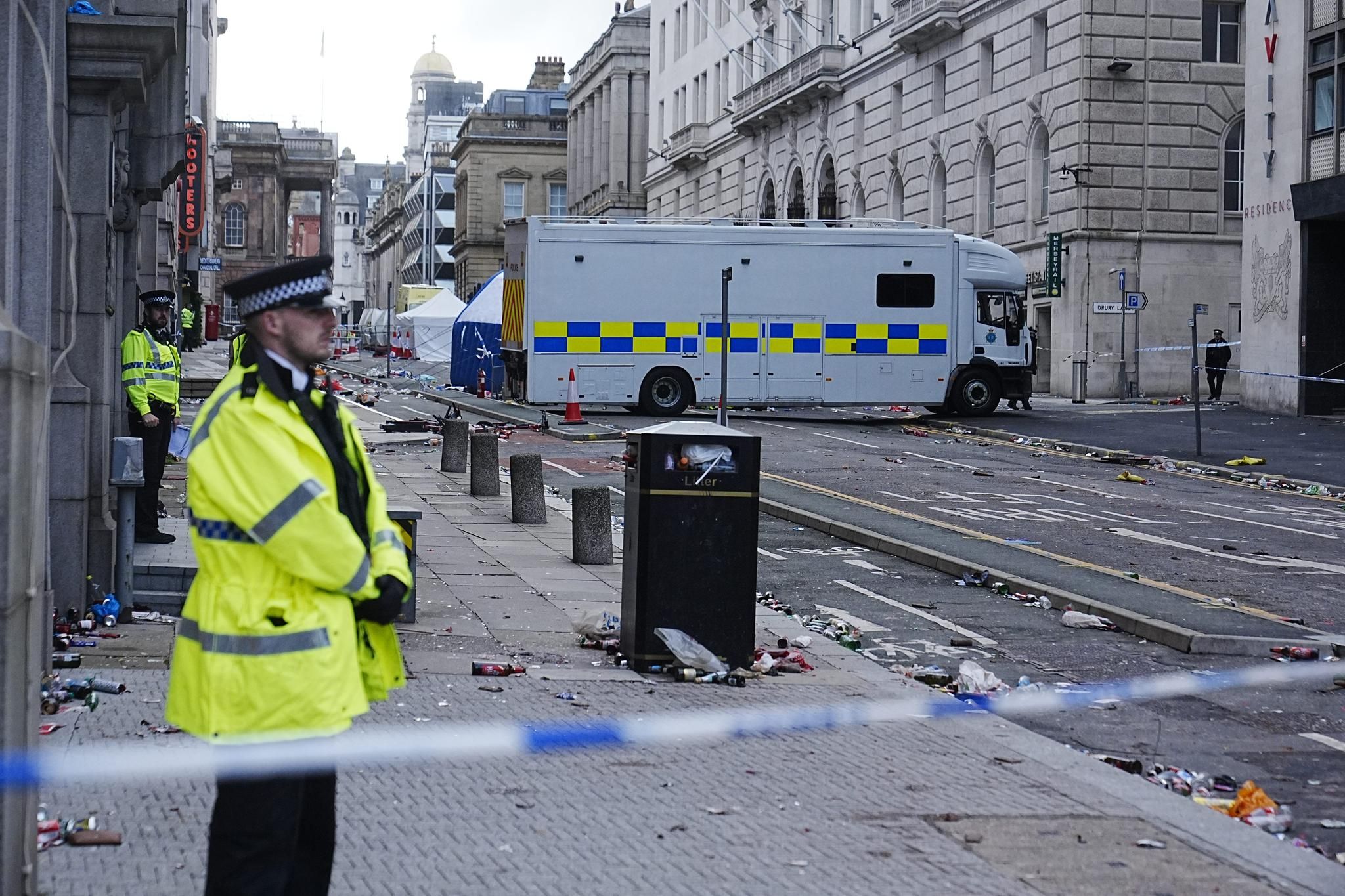 Violences à Liverpool, un exploit alpin record et une conduite plus responsable : les faits marquants du 27 mai