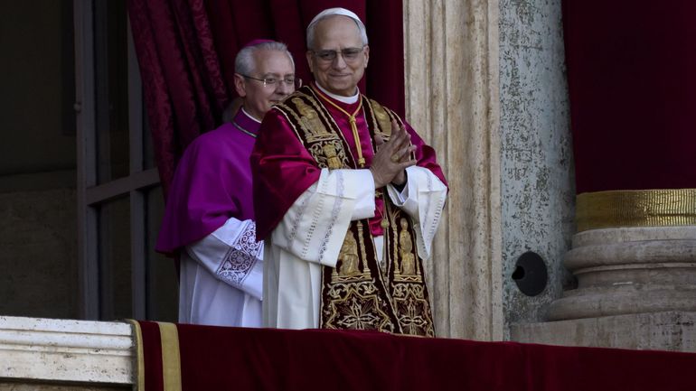 Les Réactions Contrastées à l’Élection du Nouveau Pape Léo XIV : Entre Espoir et Réalités